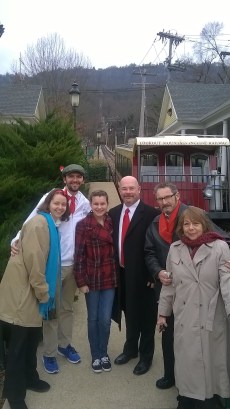 Daniel Klem, Anthony Baker, and James Neff (fellow blogging friend), with Caitlin, Haley, and Lydia @ the Incline Railway in Chattanooga, TN.
